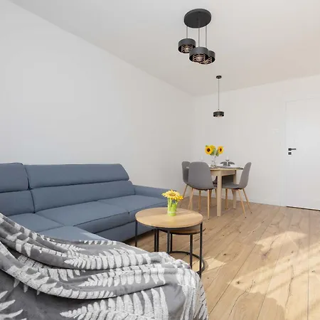 Cozy Air-conditioned In By Renters Lägenhet